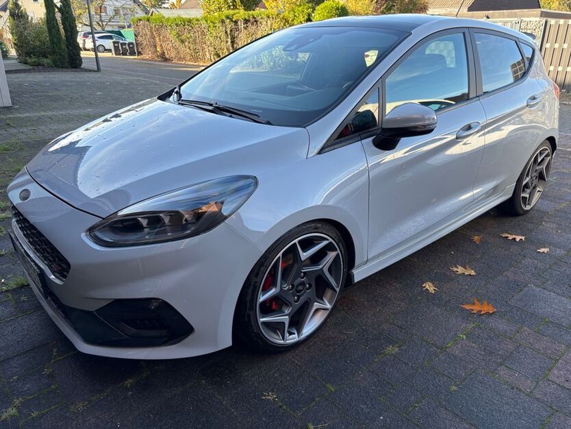 Ford Fiesta 65.000 km 20.899 € Bergkamen 59192