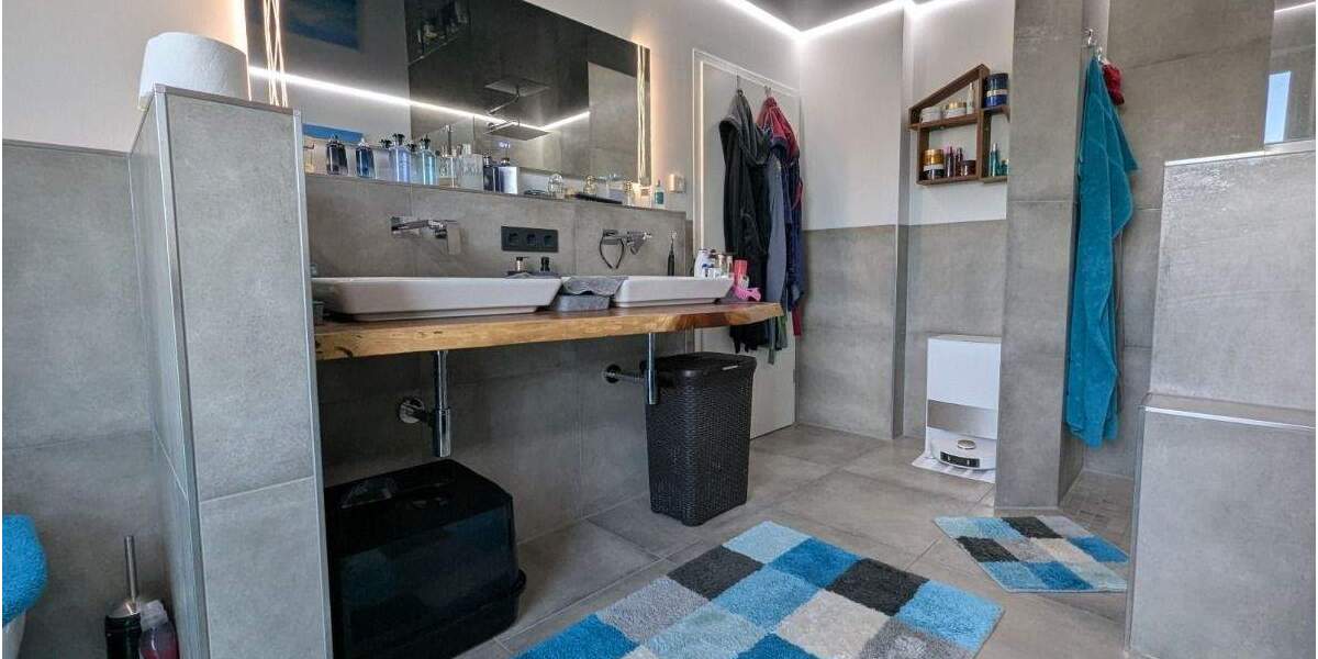 Etagenwohnung Mülheim an der Ruhr Dümpten - 4 Zimmer, 146 m&sup2;, 1.790&euro; | Angebot:25696344