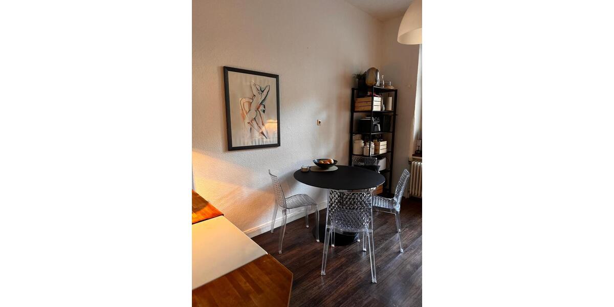 Romantische Single- oder Pärchenaltbauwohnung in Premiumlage 3 zimmer