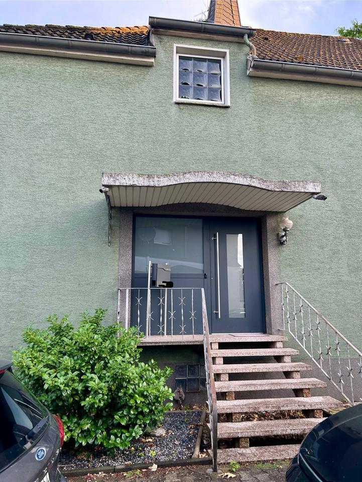 Doppelhaushälfte in ruhiger Spielstraße in 44581 Castrop-Rauxel