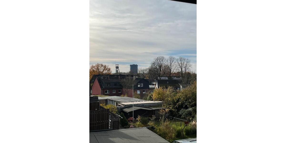 Dachgeschoßwohnung Oberhausen Rothebusch - 3.5 Zimmer, 80 m&sup2;, 640&euro; | Angebot:24641492