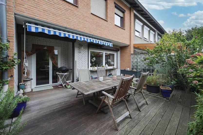 Reihenendhaus in Dortmund-Brackel Rund 100 qm Wfl. auf rund 430 qm Grund 4 zimmer