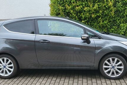 Ford Fiesta 78.050 km 8.200 &euro; Dortmund 44287