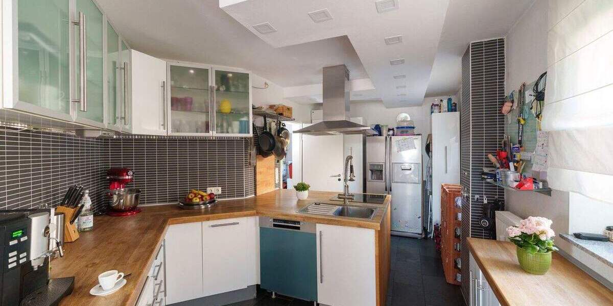 Etagenwohnung Bochum Dahlhausen - 8 Zimmer, 220 m&sup2;, 460.000&euro; | Angebot:24698531