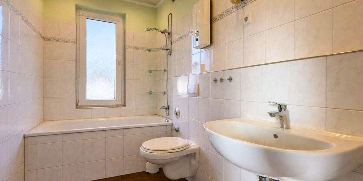 Reihenendhaus Gelsenkirchen Bismarck - 6 Zimmer, 200 m&sup2;, 249.000&euro; | Angebot:25779459