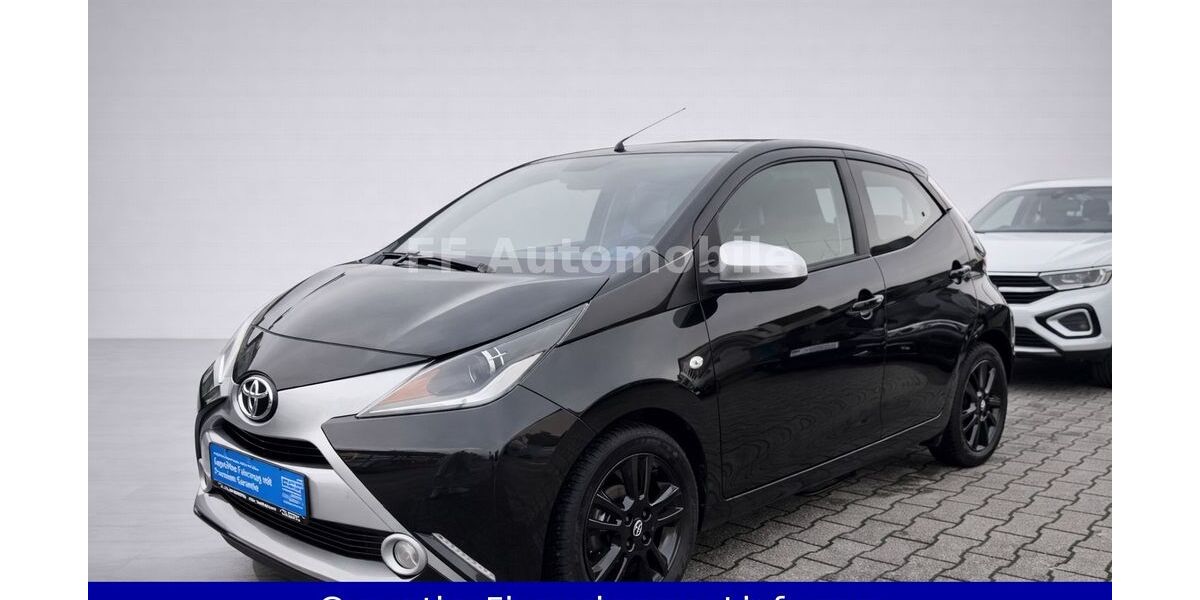 Toyota Aygo (X) 76.000 km 7.666 &euro; Recklinghausen 45661