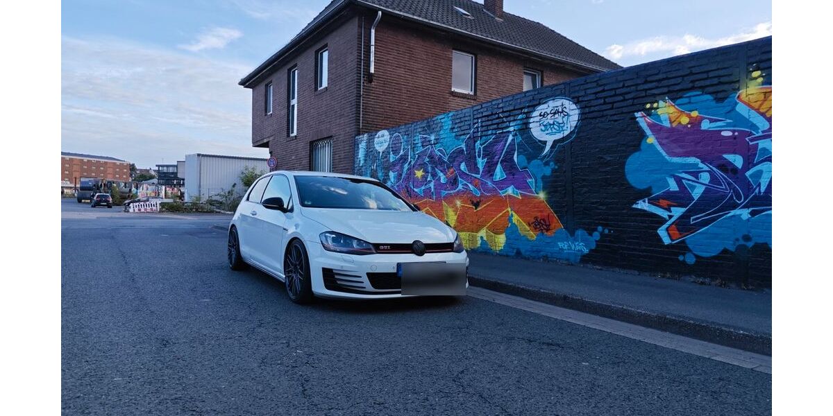 VW Golf 256.000 km 11.300 &euro; Dortmund 44147