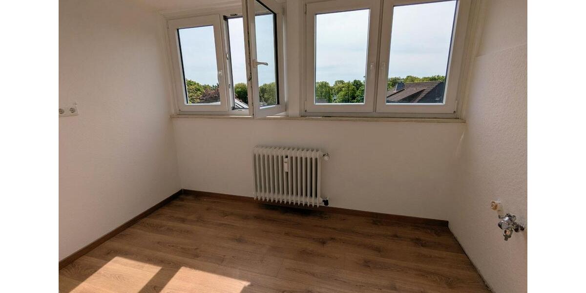 Dachgeschoßwohnung Essen Stadtbezirk IV - 2 Zimmer, 50 m&sup2;, 470&euro; | Angebot:26356335