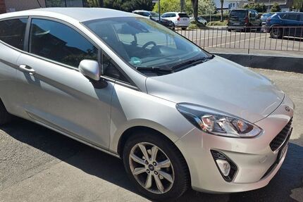 Ford Fiesta 63.200 km 9.900 &euro; OER-ERKENSCHWICK 45739