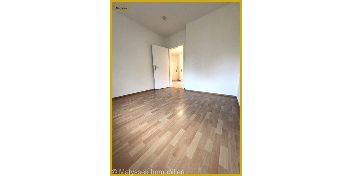4,5-Zi.Wohnung,Küche,Bad,Gäste WC,Balkon,Keller, zzgl. Garage und 1 Außenstellplatz in DO - KirchhördeLöttringhausen 4 zimmer
