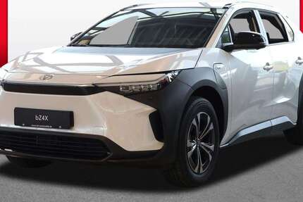 Toyota bZ4X 6.811 km 36.489 &euro; Recklinghausen 45659