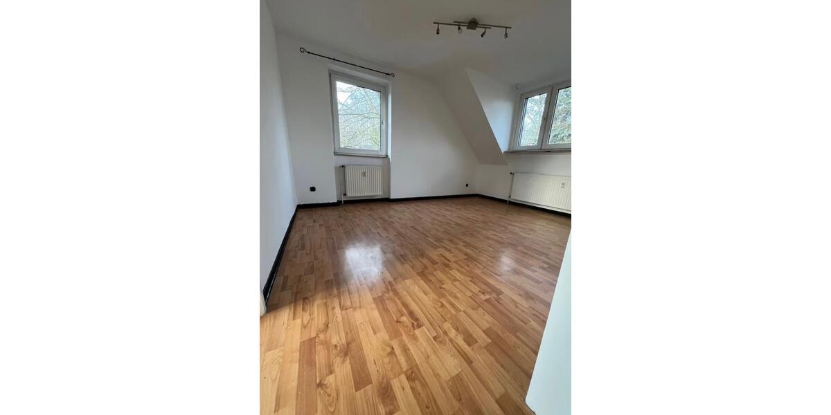 Dachgeschoßwohnung Oberhausen Rothebusch - 2 Zimmer, 55 m&sup2;, 500&euro; | Angebot:24753484