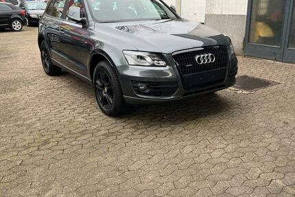 Audi Q5 113.000 km 11.980 € Essen 45141