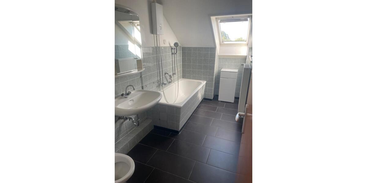 Etagenwohnung Lünen Brambauer - 3 Zimmer, 81 m&sup2;, 775&euro; | Angebot:26409922
