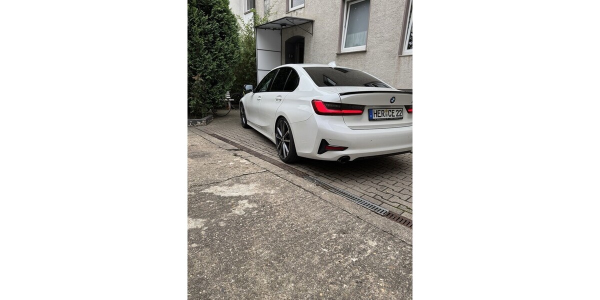 BMW 330i 61.300 km 33.500 &euro; Herne 44623