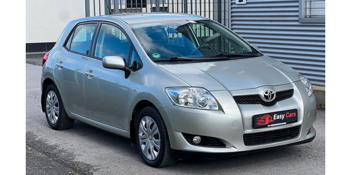 Toyota Auris 54.000 km 8.449 &euro; Essen 45329