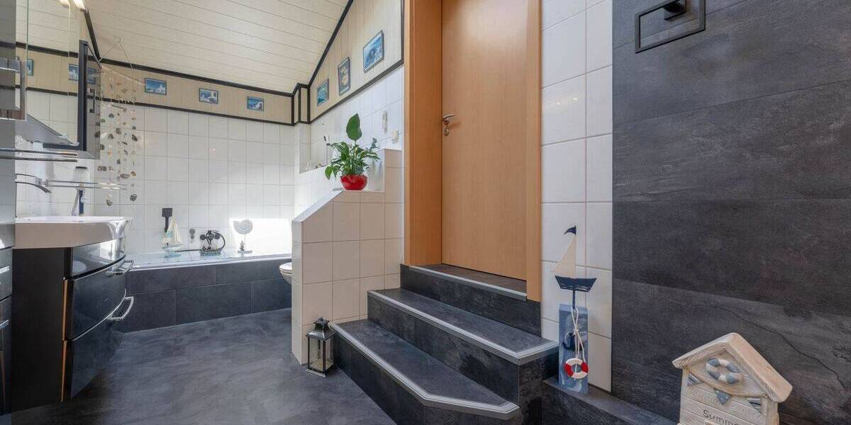 Etagenwohnung Lünen - 3 Zimmer, 104 m&sup2;, 189.000&euro; | Angebot:24041275