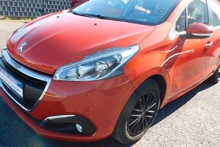 Peugeot 208 93.000 km 4.900 &euro; Witten 58456