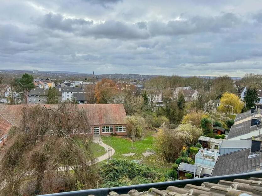 Immobilien GmbH mit vermieteter Eigentumswohnung in Bochum zimmer