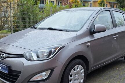 Hyundai i20 74.000 km 4.690 € Herne (NRW) 44628