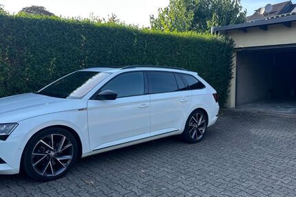 Skoda Superb 152.000 km 19.800 € Hagen 58099