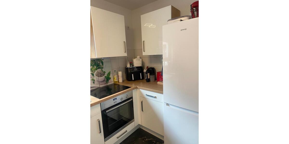 Zur Miete: Haus mit Garten und großem Keller Warm: 1599€ 3 zimmer