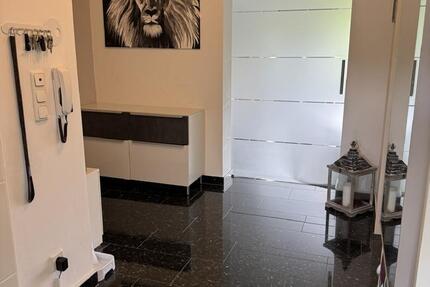 Gehobene Eigentumswohnung nahe Erlbruchpark mit Balkon und Garage zimmer