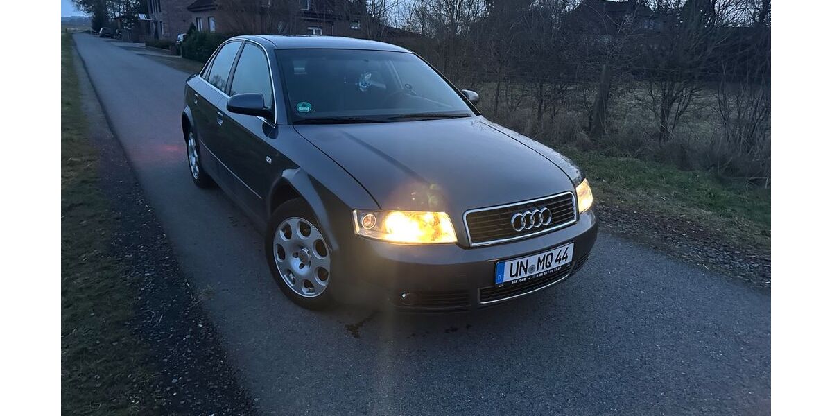 Audi A4 166.000 km 2.490 &euro; Selm 59379
