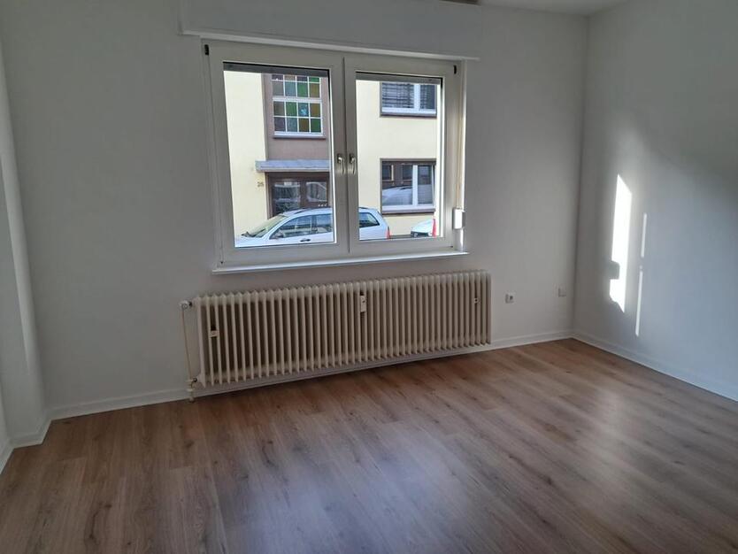 2-Zimmer Erdgeschosswohnung zimmer