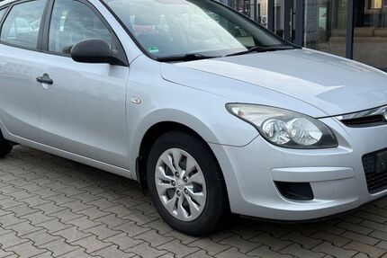 Hyundai i30 180.000 km 2.499 &euro; Gelsenkrichen 45884