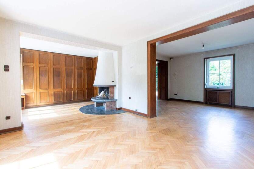 Blömker! Freistehendes Einfamilienhaus mit traumhaften Garten und zwei Garagen am Wittringer Wald! 4 zimmer