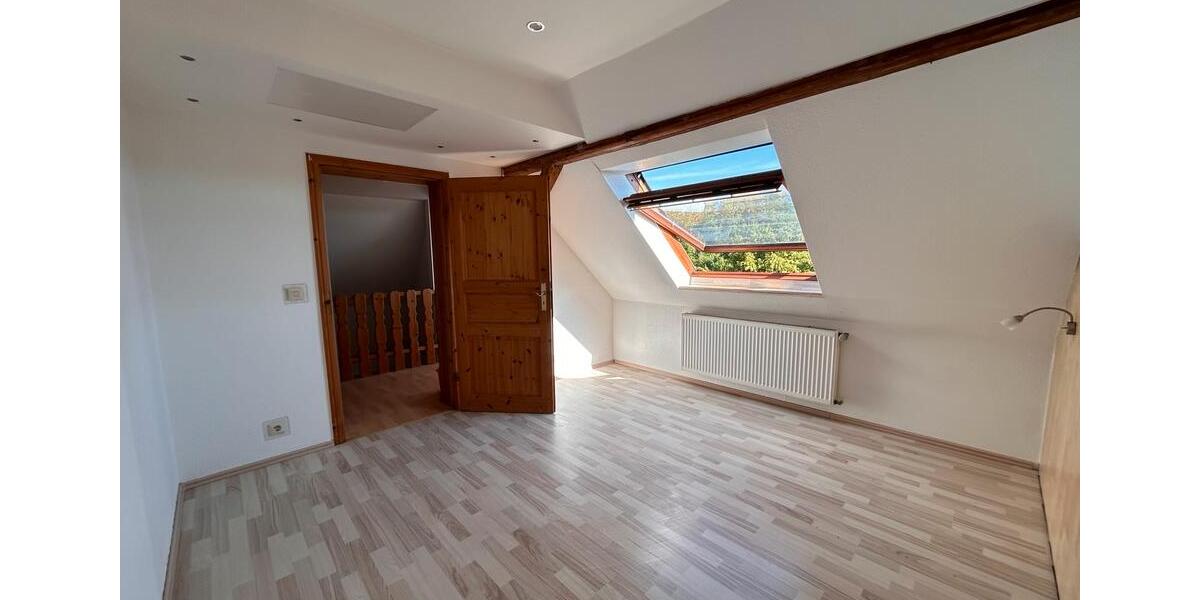 Mehrfamilienhaus, Wohnhaus Gelsenkirchen Gelsenkirchen-Mitte - 9.5 Zimmer, 200 m&sup2;, 328.000&euro; | Angebot:26415805