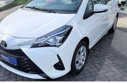 Toyota Yaris 25.600 km 14.950 &euro; Essen-Kettwig 45219