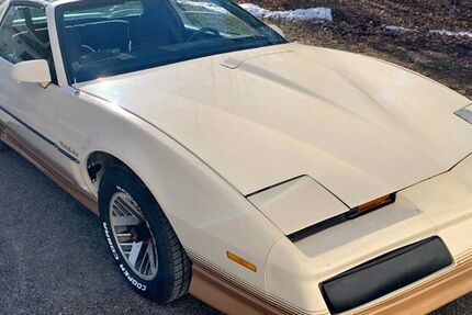 Pontiac Firebird 60.951 km 14.900 &euro; Mülheim 45481