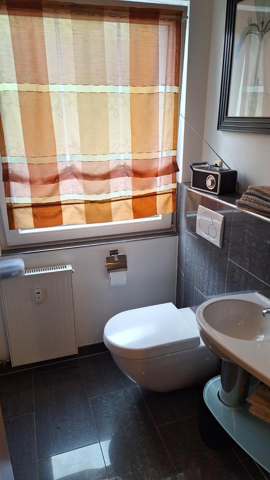 Ein Mehrfamilienhaus im Grünen von Welper, mit 3 Garagen zimmer