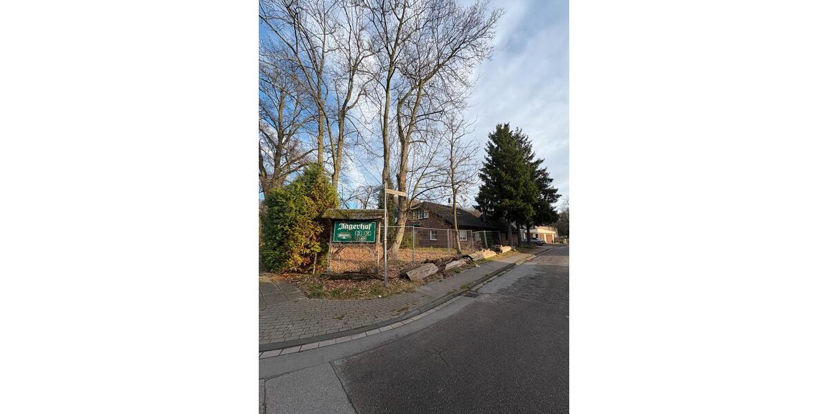 2 Wohnhäuser, Garagen und Werkstatt zur Miete 14 zimmer