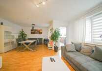 Moderne, großzügige Vier-Zimmer-Wohnung in schöner Lage von Ratingen-Ost