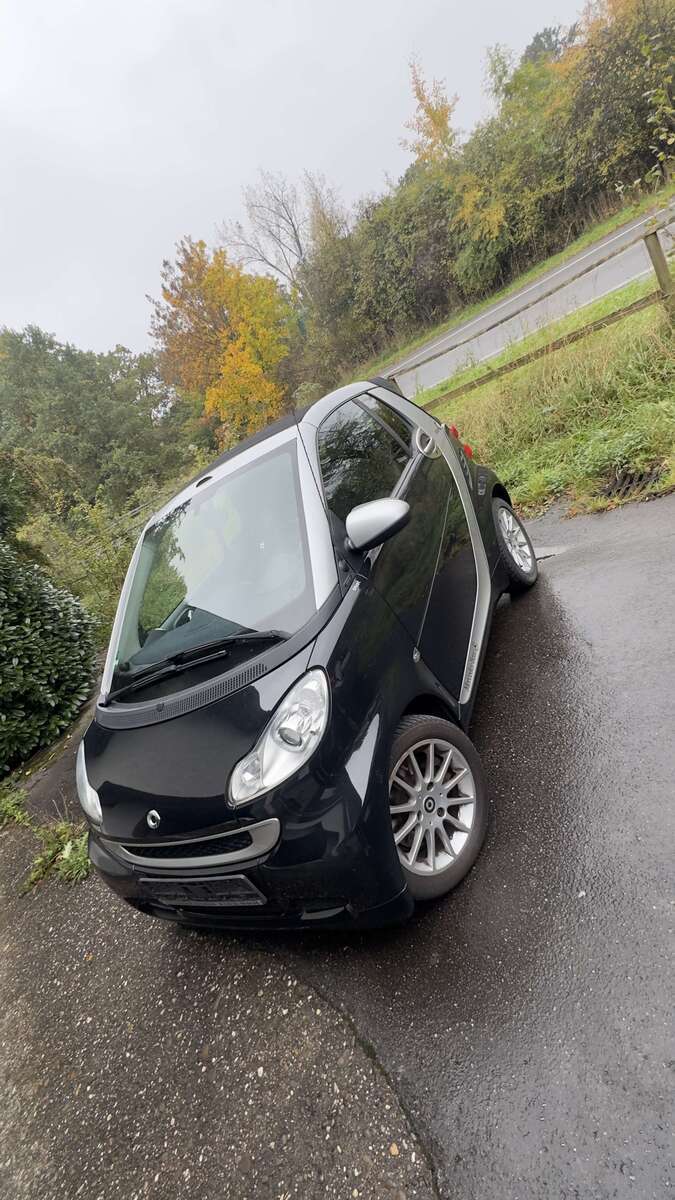Smart forTwo 102.269 km 6.800 € Velbert 42549