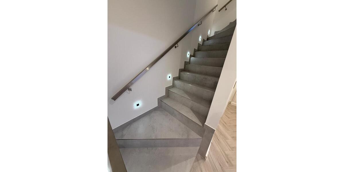 Doppelhaushälfte Essen Stadtbezirk VI - 4 Zimmer, 190 m&sup2;, 3.000&euro; | Angebot:26397480