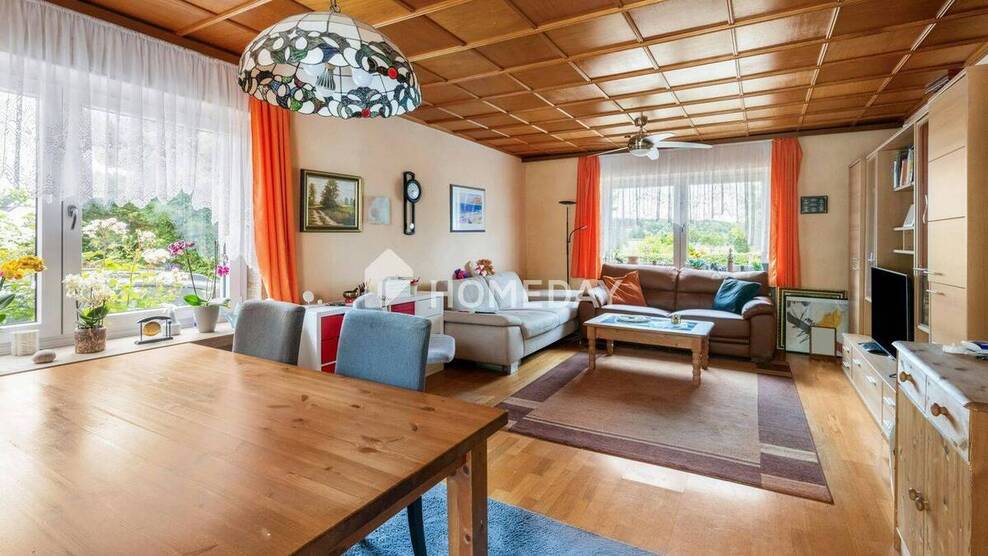 Charmantes Einfamilienhaus mit großzügigem Grundstück und vielfältigen Nutzungsmöglichkeiten 8 zimmer