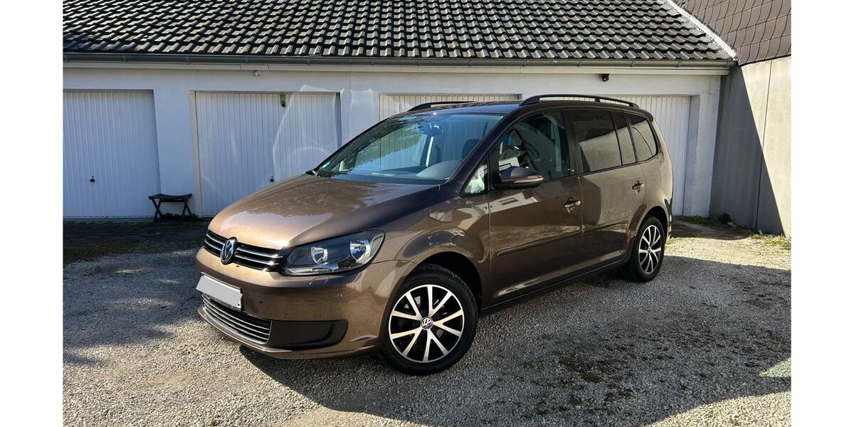 VW Touran 245.000 km 3.999 &euro; Essen 45309