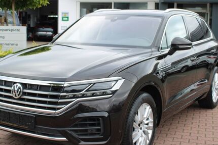 VW Touareg 71.100 km 40.970 &euro; Lünen 44536
