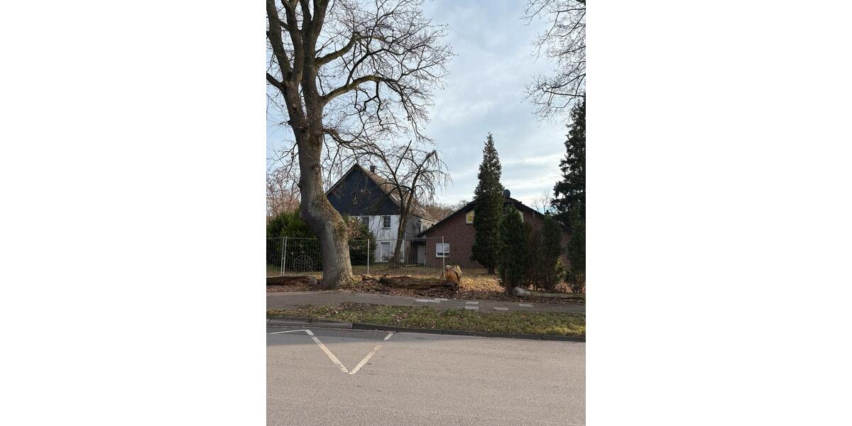 2 Wohnhäuser, Garagen und Werkstatt zur Miete 14 zimmer