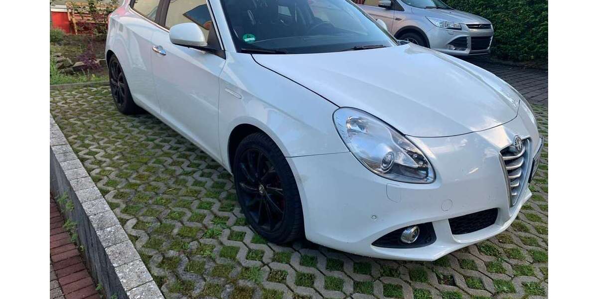 Alfa Romeo Giulietta 91.505 km 10.900 &euro; Sprockhövel, Stadt 45549