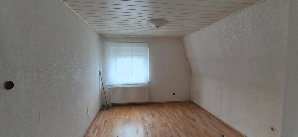 Doppelhaushälfte mit Potenzial in 45472 Mülheim zimmer