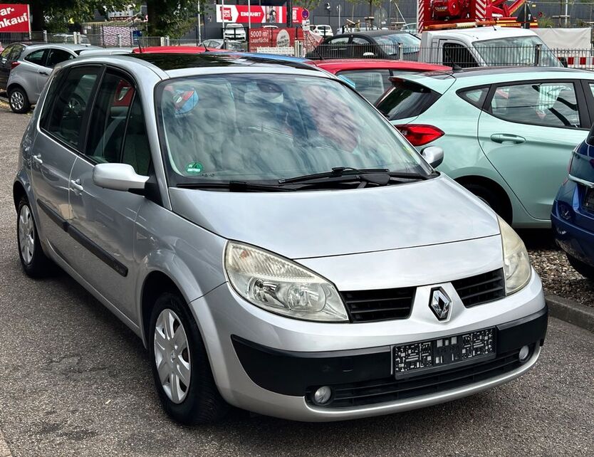 Renault Scenic 151.000 km 2.490 € Essen 45145