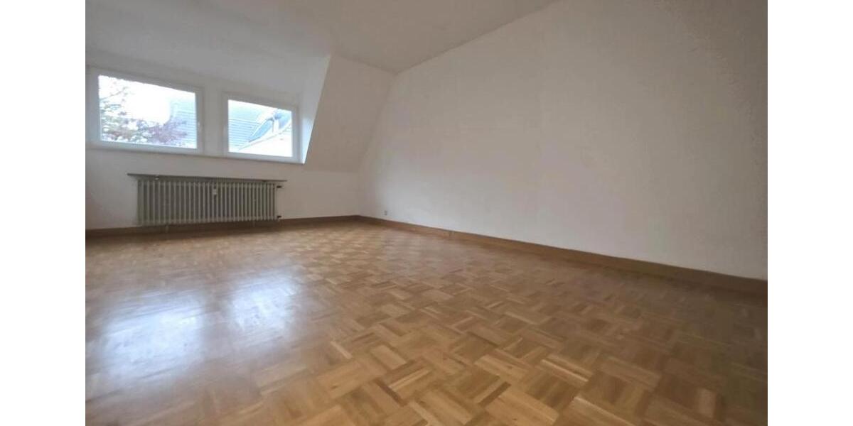 Altbau-Charme: 4,5 Zi. mit Echtholzparkett & sep. Home-Office-Zimmer in Top-Lage (Stadtwald-Nähe) 4 zimmer