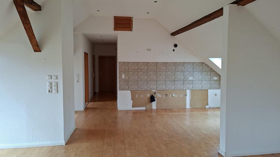 Dachgeschoßwohnung Bochum Günnigfeld - 2.5 Zimmer, 100 m&sup2;, 730&euro; | Angebot:26621352