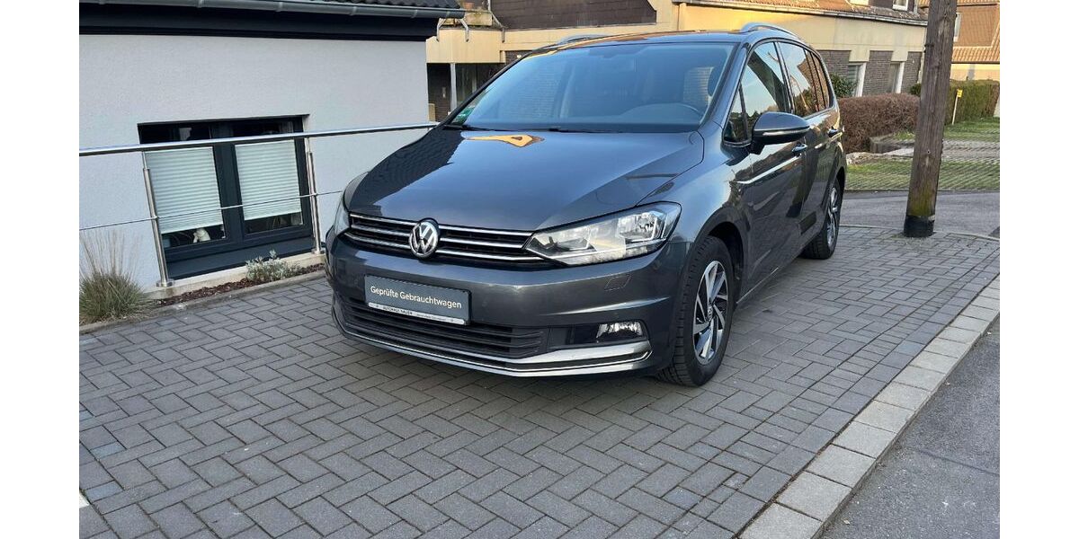 VW Touran 87.600 km 18.790 &euro; Dortmund 44265