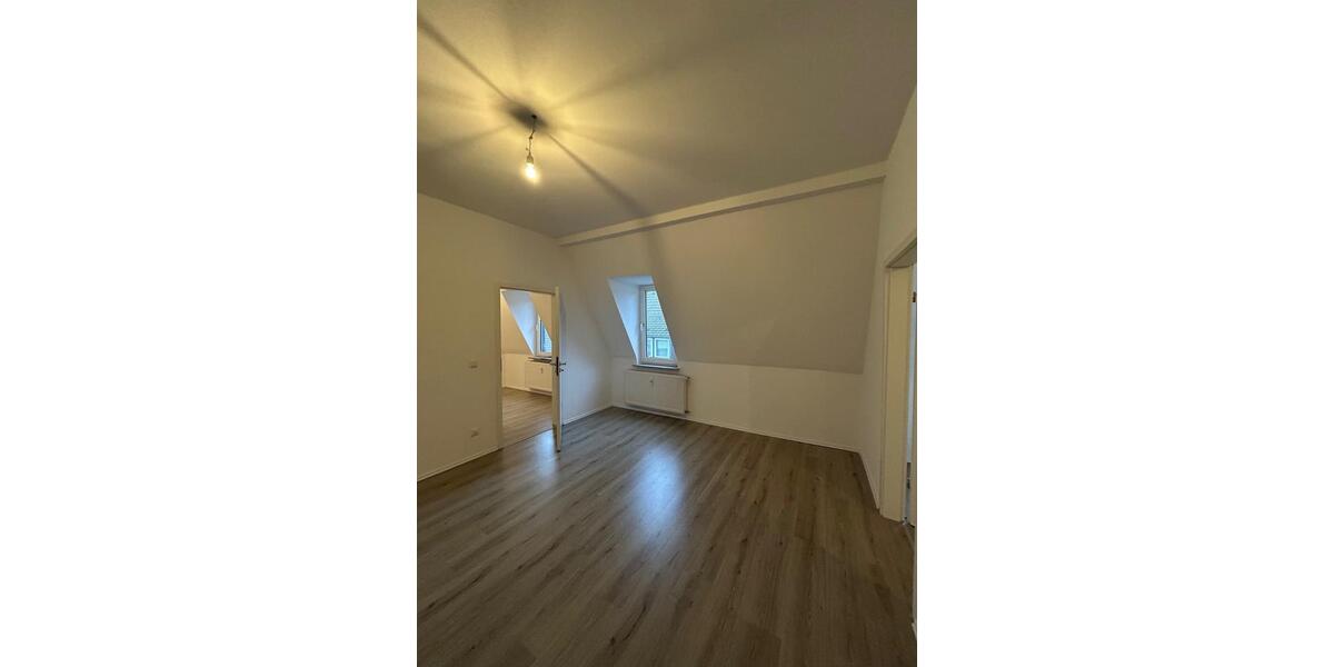 Dachgeschoßwohnung Oberhausen - 2 Zimmer, 47 m&sup2;, 423&euro; | Angebot:25805464